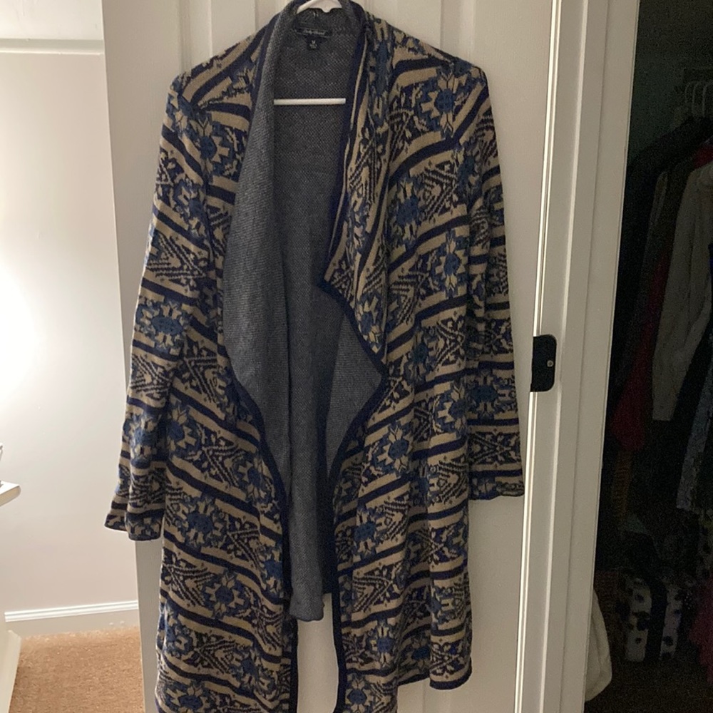 Long Sleeve Sweater/Cardigan